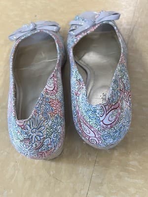 Kelly & Katie Floral Peep-toe Pumps With Bow Accent Size 11 - Thumbnail 4