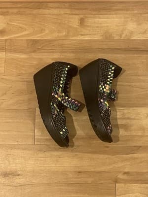 SKECHERS memory foam stretch strappy peep toe sandals multicolor size 6.5 woven - Thumbnail 2