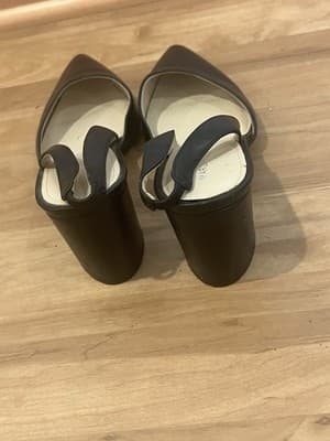 Marc Fisher Women’s Sling back Black Leather Pumps Size 10 - Thumbnail 5