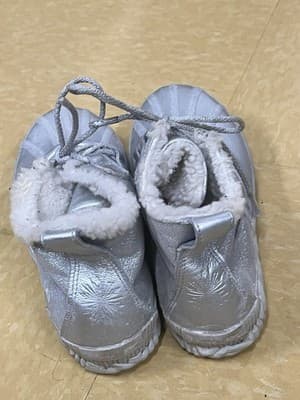 Disney x Sorel Out & About Frozen Waterproof Boots Silver Size 8.5 - Thumbnail 4