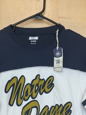 Notre Dame Under Armour Women’s Small Cropped Long Sleeve T-Shirt- NWT - Thumbnail 2