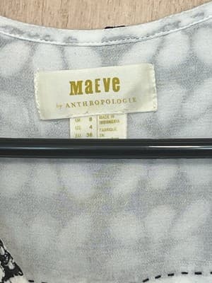 Maeve Anthropologie Coralie Black & White Floral Eyelet Lace Wrap Blouse Size 4 - Thumbnail 2