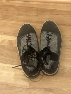 UGG MEN WIXSON GRIZZLY NUBUCK SHOE US 9.5/ EU 42.5 / UK 8.5 - Thumbnail 6