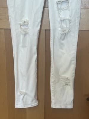 Citizens of Humanity Sz 26 Rocket Crop High Rise Skinny Distressed White Jeans - Thumbnail 3