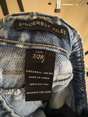 Sincerely Jules Distressed Women’s Straight Leg Blue Jeans Size 7/28 - Thumbnail 3