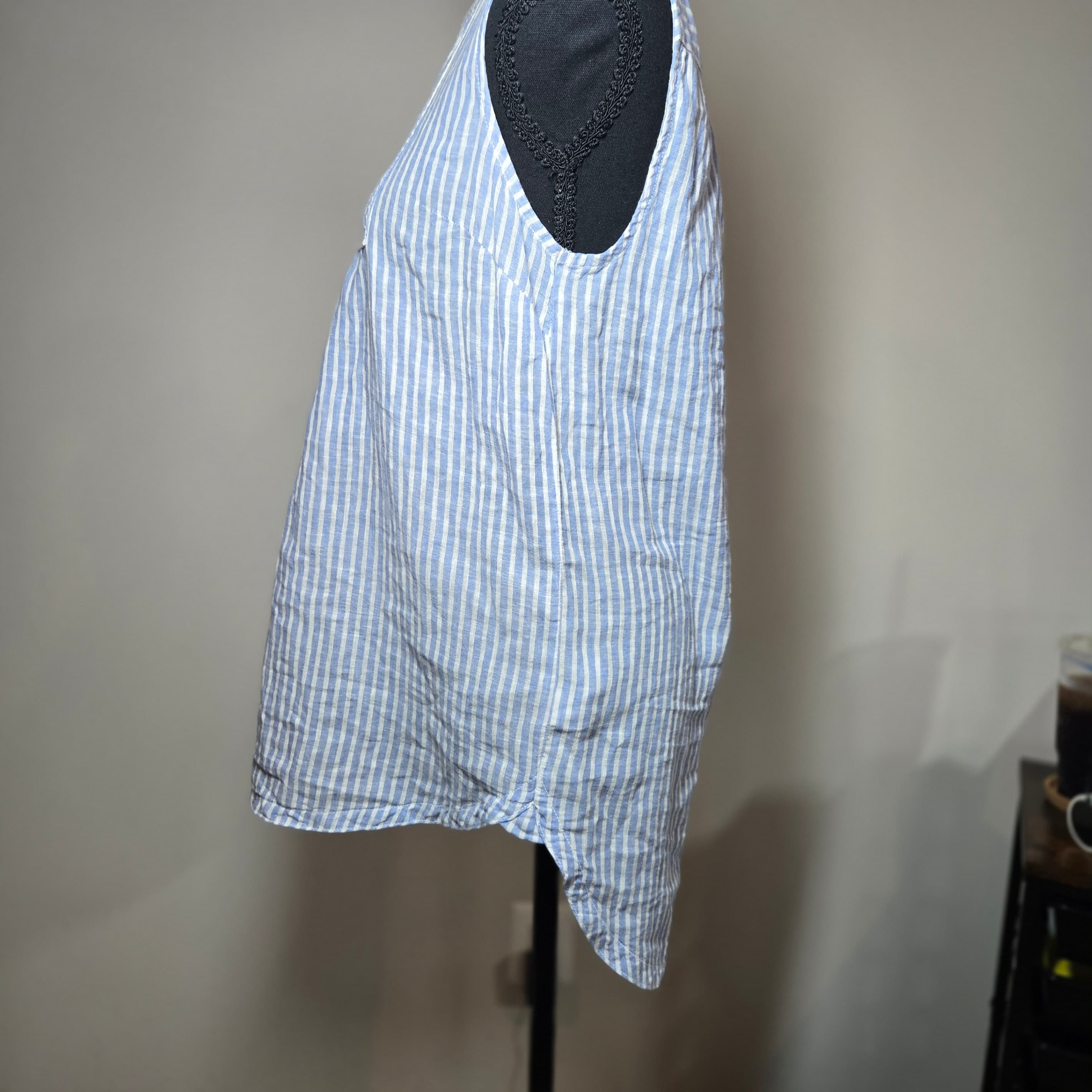 Beach Lunch Lounge Blue Striped Sleeveless Top with Embroidered Detail Size XS - Thumbnail 2