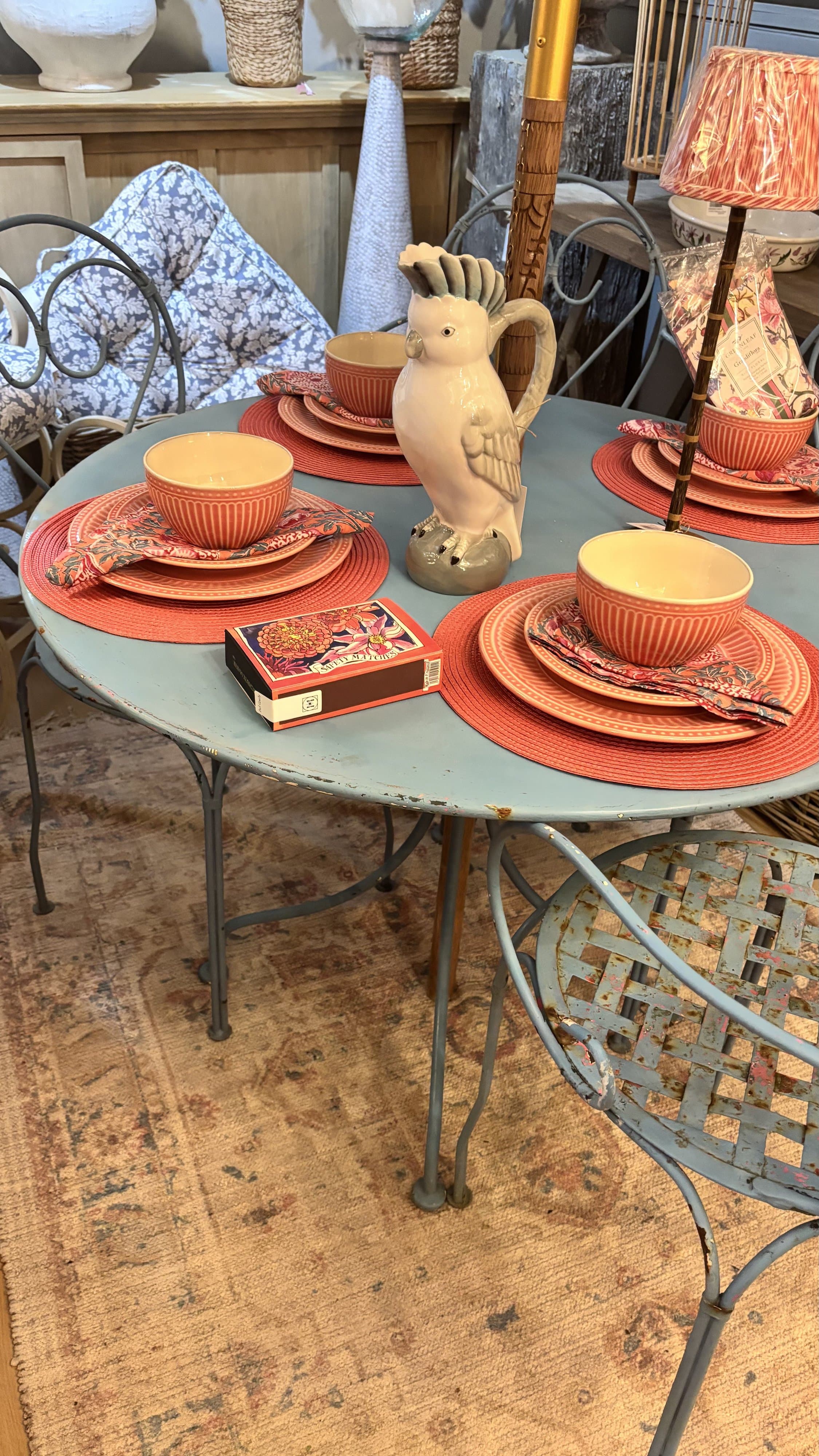 VIN027 S/4 Chairs & Table