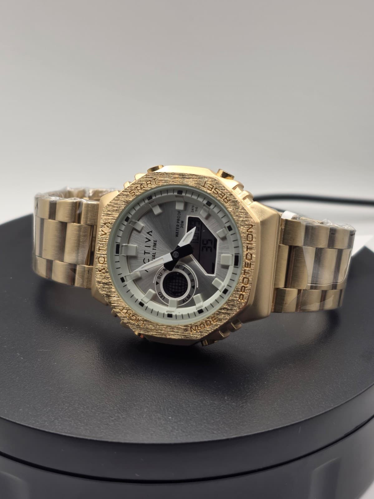 Activa by Invicta ACWM423-008 Analog Digital Unisex Watch 45.5mm Gold Tone NIB - Thumbnail 3