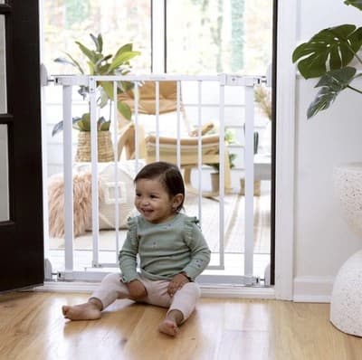 INGENUITY 28 in. Pet & Baby Gate w/ Quad Cam Lock, Pressure or Hardware Mounted - Thumbnail 2