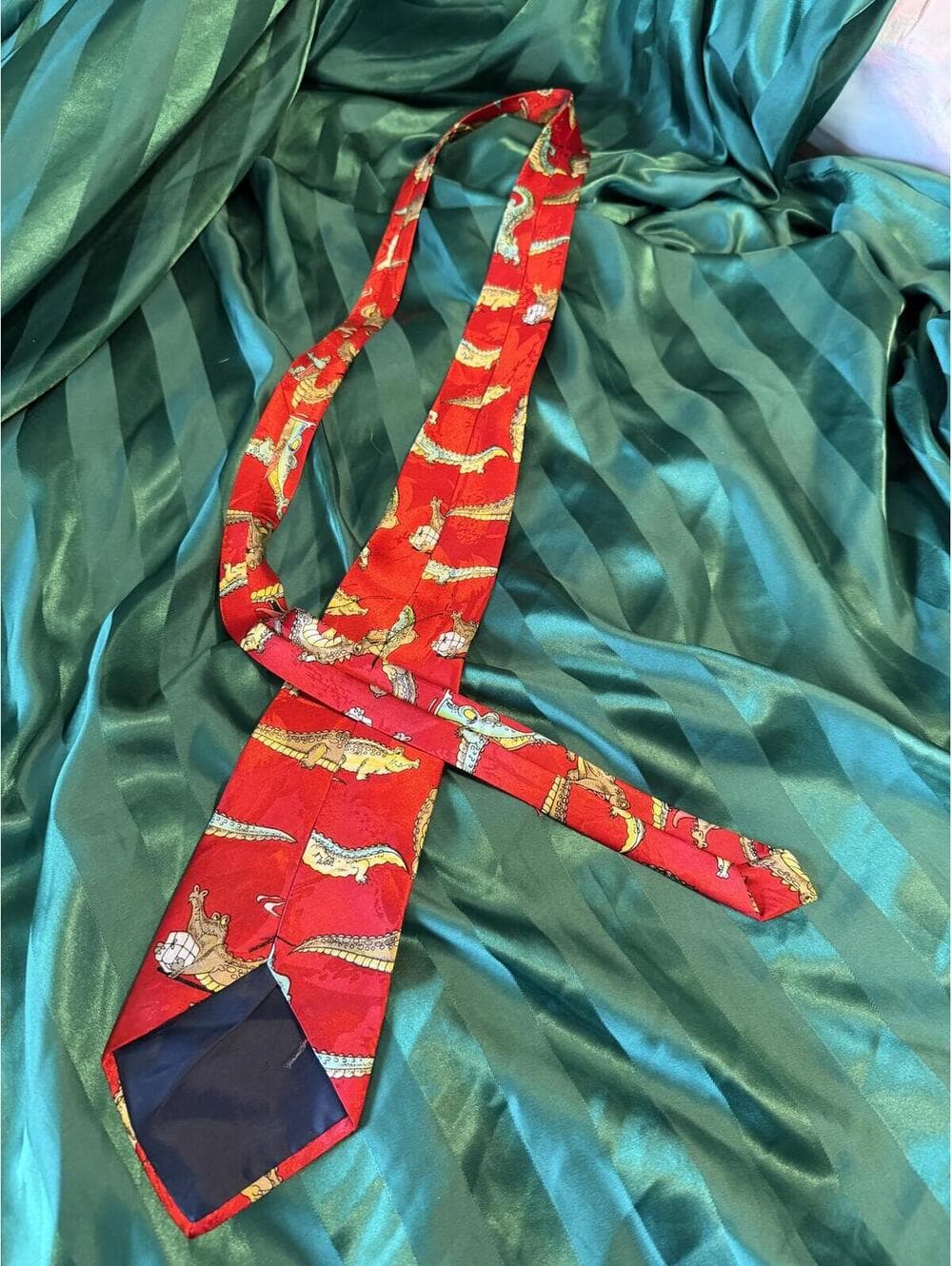 The Cutest Crocodile - Red Print Silk Tie - Thumbnail 5