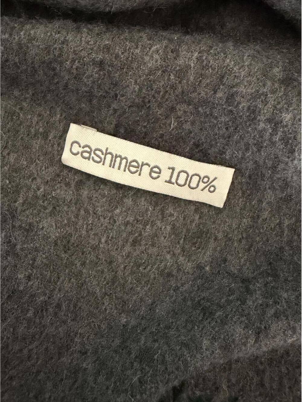 Cozy 100% Cashmere Gray Scarf with Fringe - Thumbnail 2