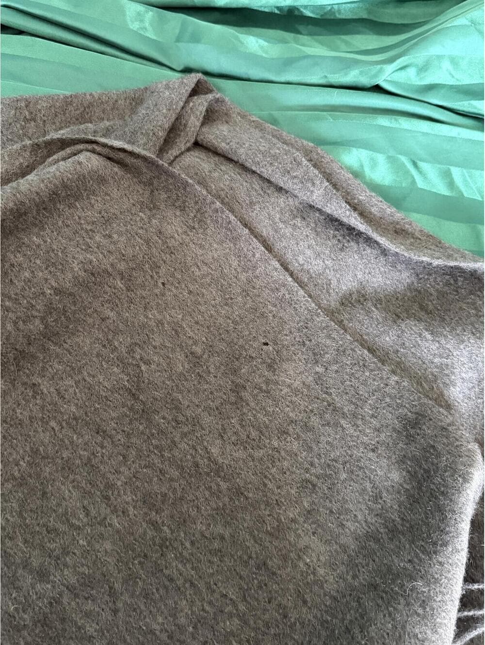 Cozy 100% Cashmere Gray Scarf with Fringe - Thumbnail 4