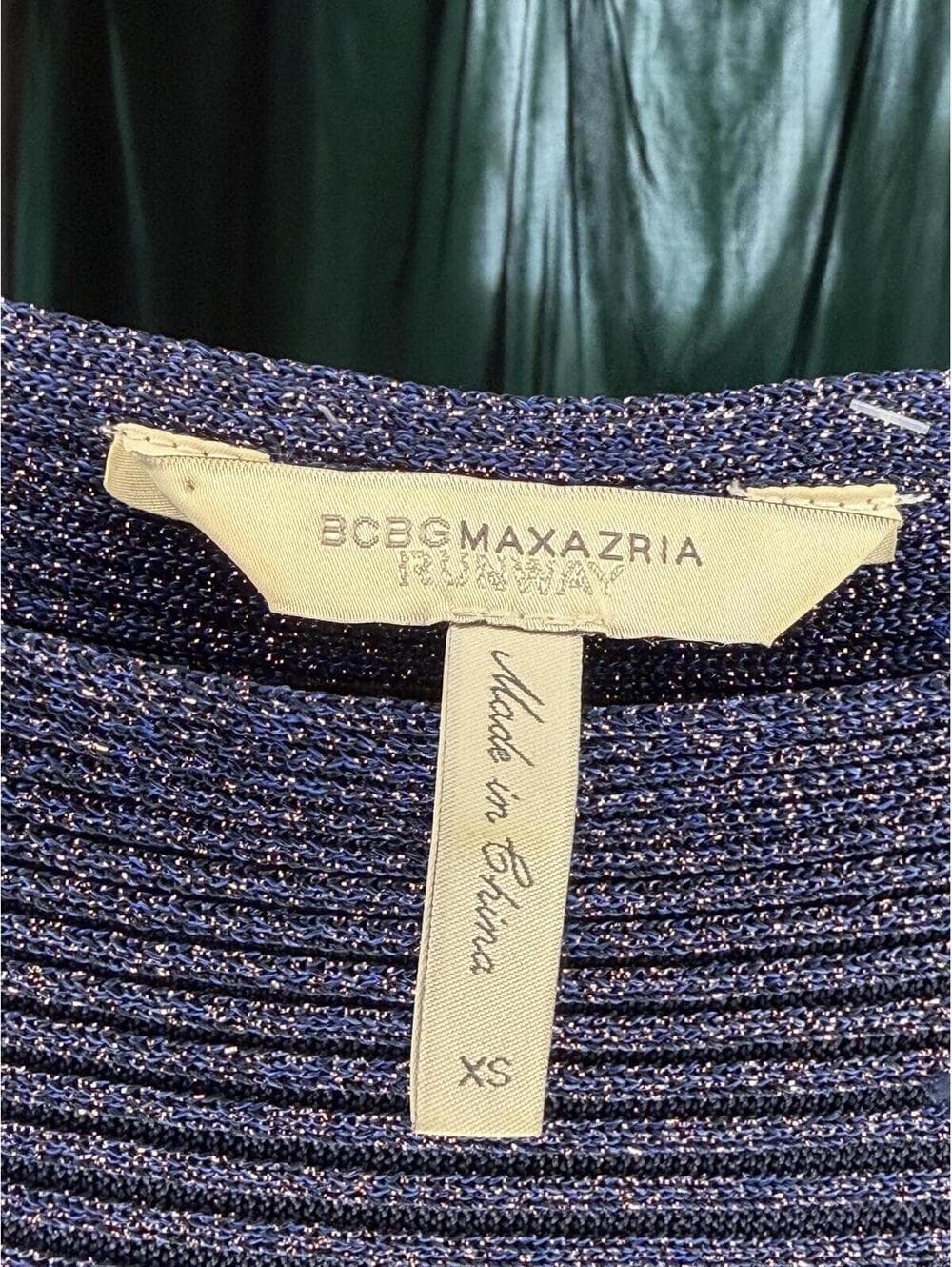 BCBGMAXAZRIA Elegant Metallic Textured Knit Dress (XS) - Thumbnail 5