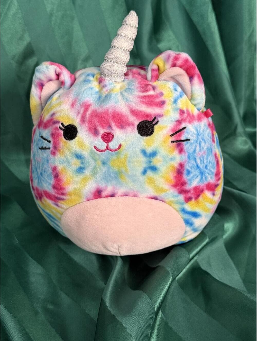 Kellytoy Squishmallows Tie-Dye Unicorn Cat Plush - Thumbnail 5