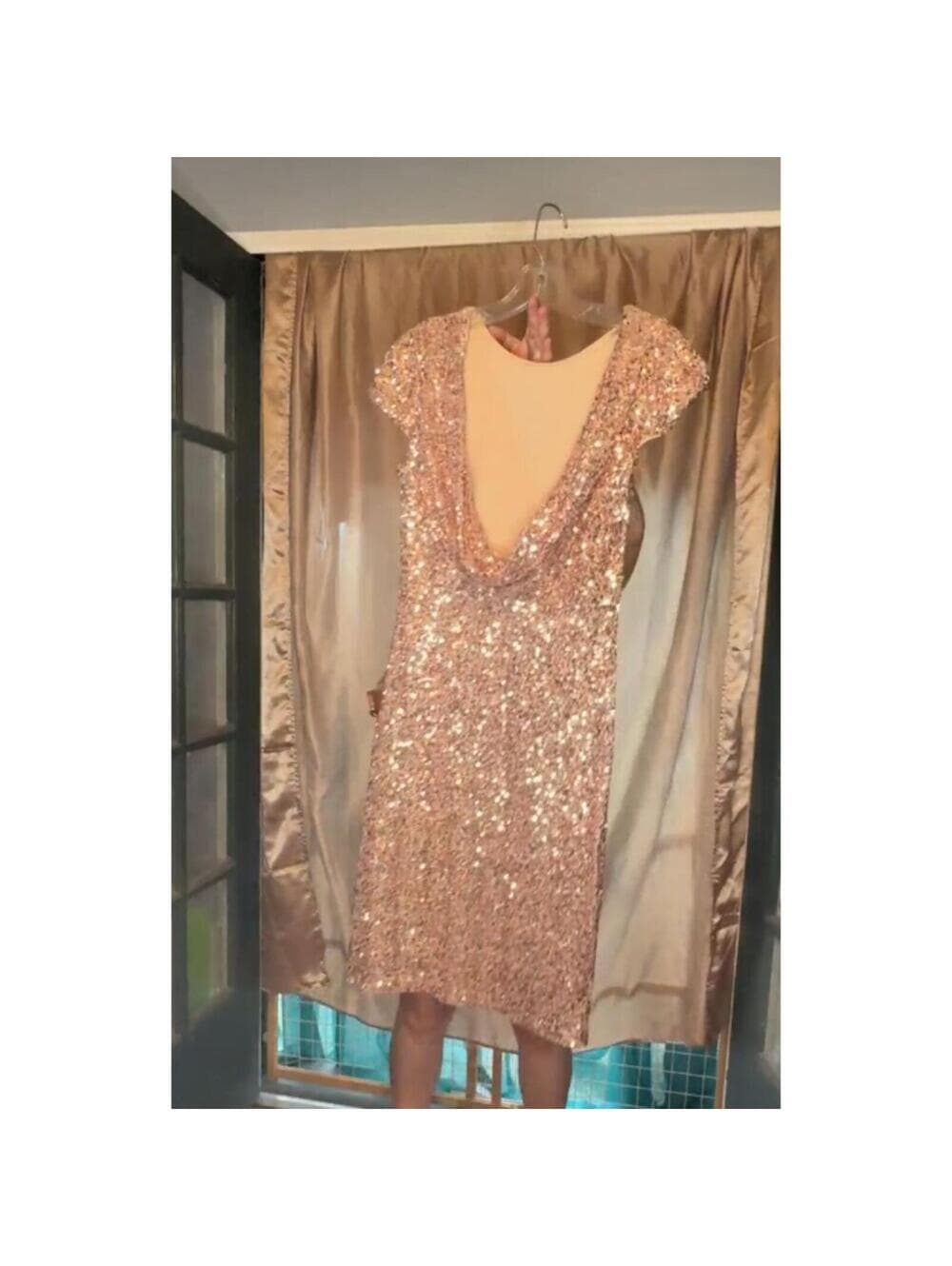 Belle Badgley Mischka Sequin Dress Cowl Back Cap Sleeve - Thumbnail 5