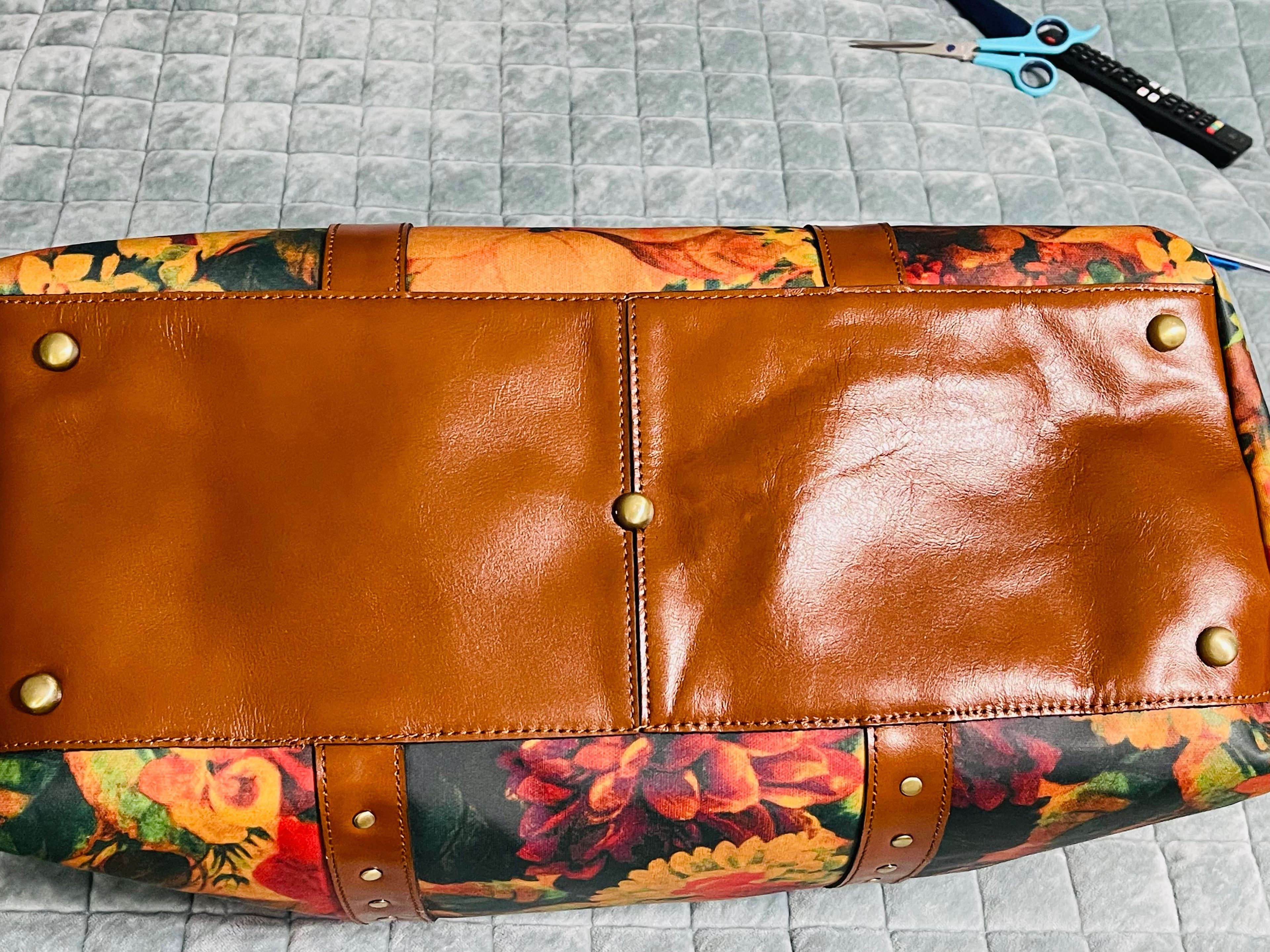 Patricia Nash  Milano Weekender Duffel Bag - Thumbnail 9
