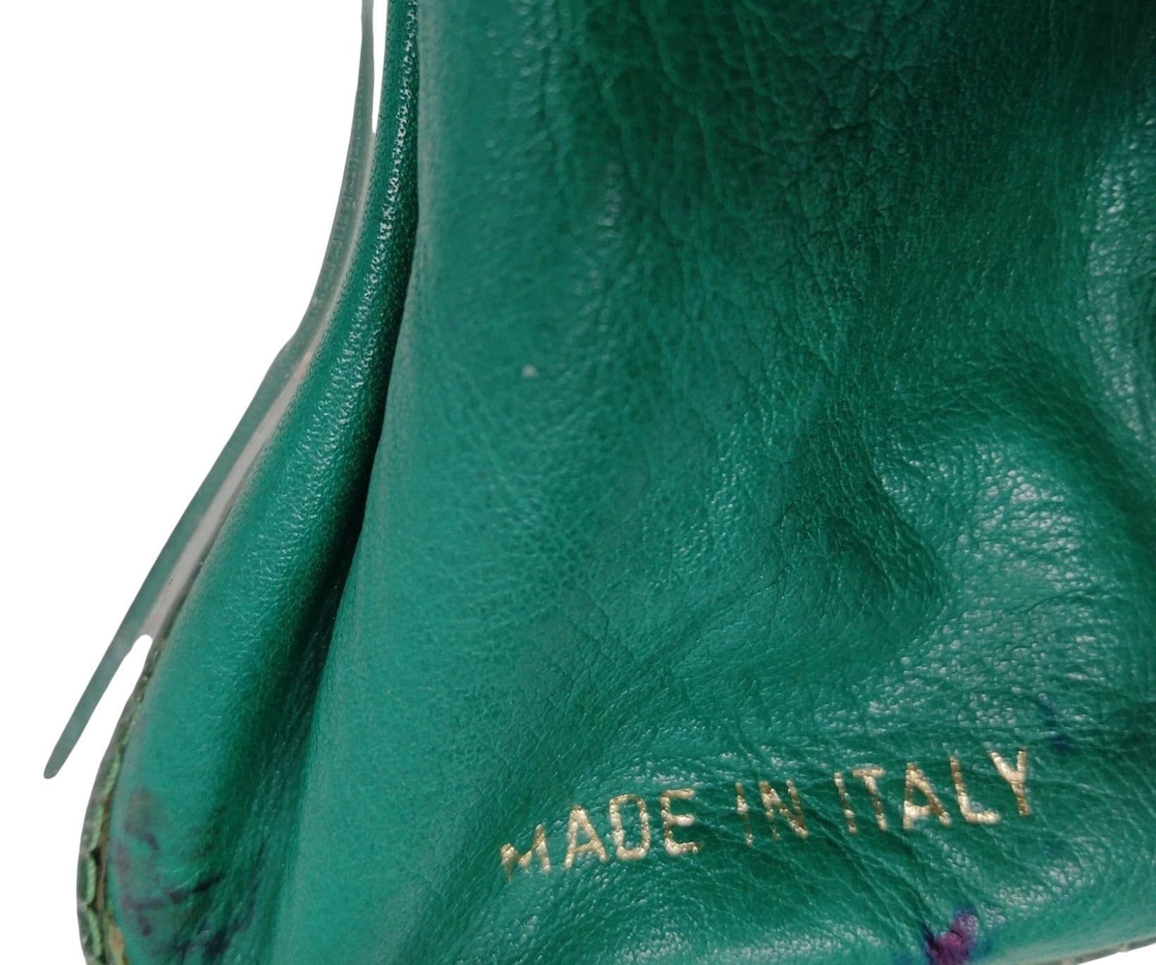 Chanel Green Lambskin and Clear Vinyl CC Cosmetic Case Gold Hardware, 1994-1996 - Thumbnail 3