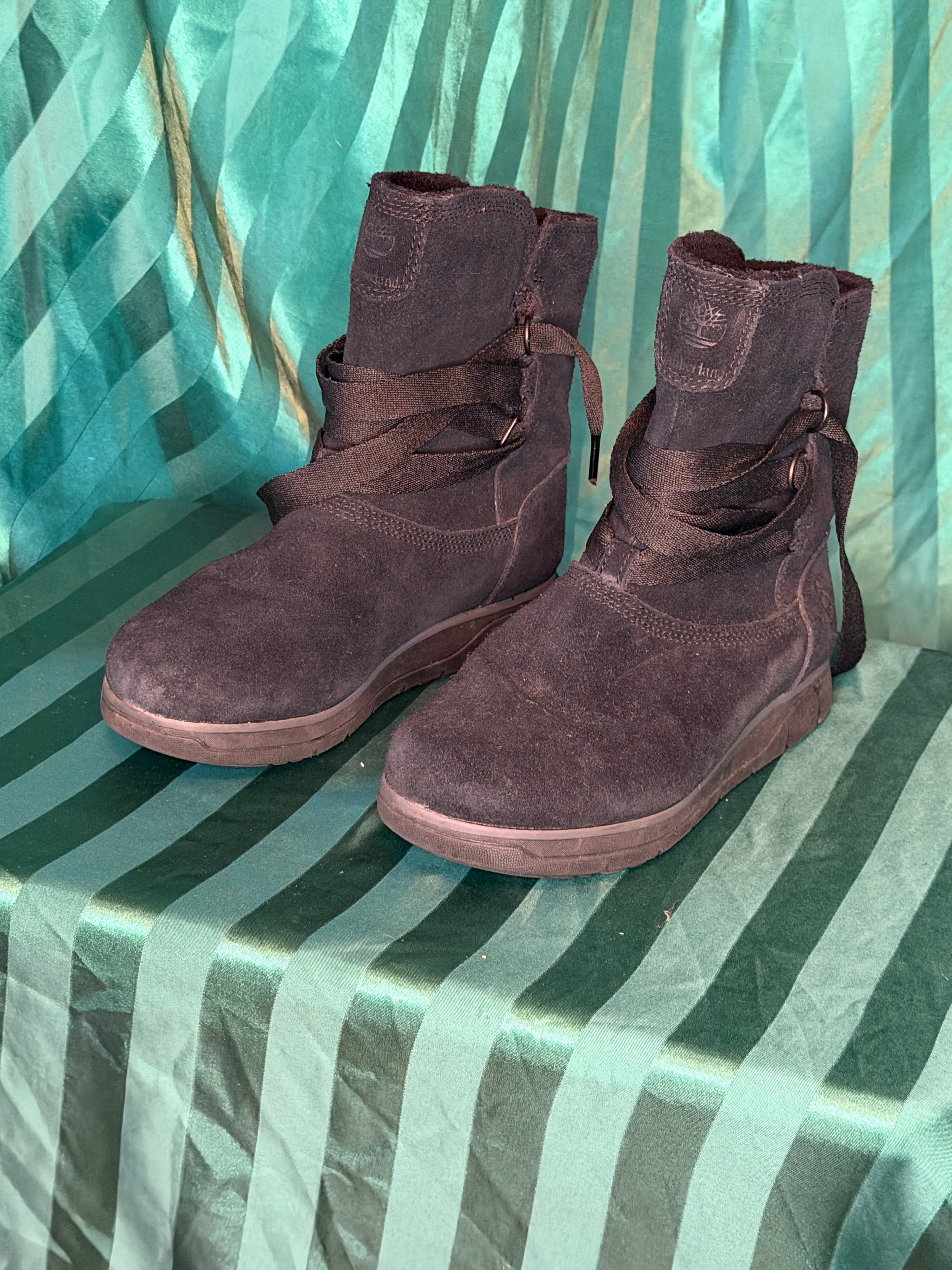Timberland Black Suede Lace-Up Ankle Boots - Thumbnail 2