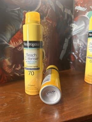 2 New Neutrogena SPF 70 Beach Defense Sunscreen Spray Lotion (5 Oz.) - Thumbnail 6
