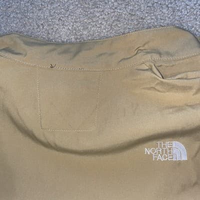 Softshell jacket, The North Face, Size Medium, beige/tan colorway - Thumbnail 9