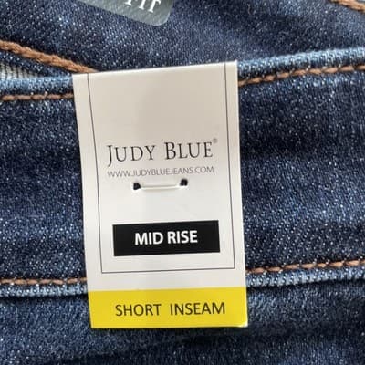 Judy Blue Straight Fit Mid Rise Womens Jeans 7/28 Short New with Tags - Thumbnail 3