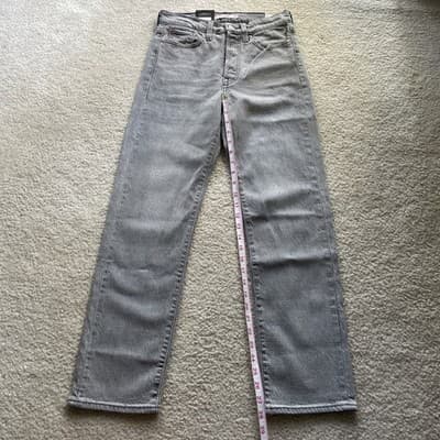 Levis Wedgie Straight Gray Womens Size 27 Brand New with Tags NWT - Thumbnail 4