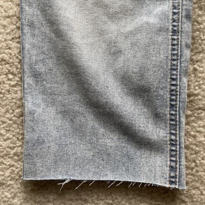 Frye Straight Leg Rough Hem Light Blue Jeans Womens Size 6/28 Preowned Excellent - Thumbnail 5