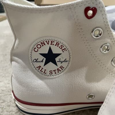Converse Chuck Taylor High Top Canvas Heart Theme Vintage White Women Size 7 NWB - Thumbnail 4
