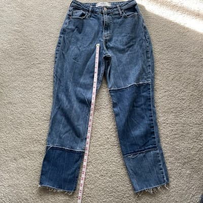 Hollister Curvy High Rise Mom Jean Rough Hem Distressed Blue 27x27 (5R) - Thumbnail 3