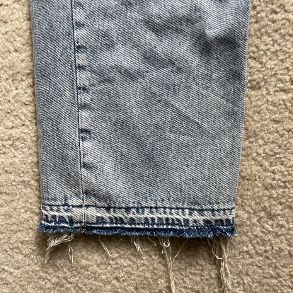 Levis Ribcage Straight Ankle Distressed Rough Hem Womens Size 29 - Thumbnail 4