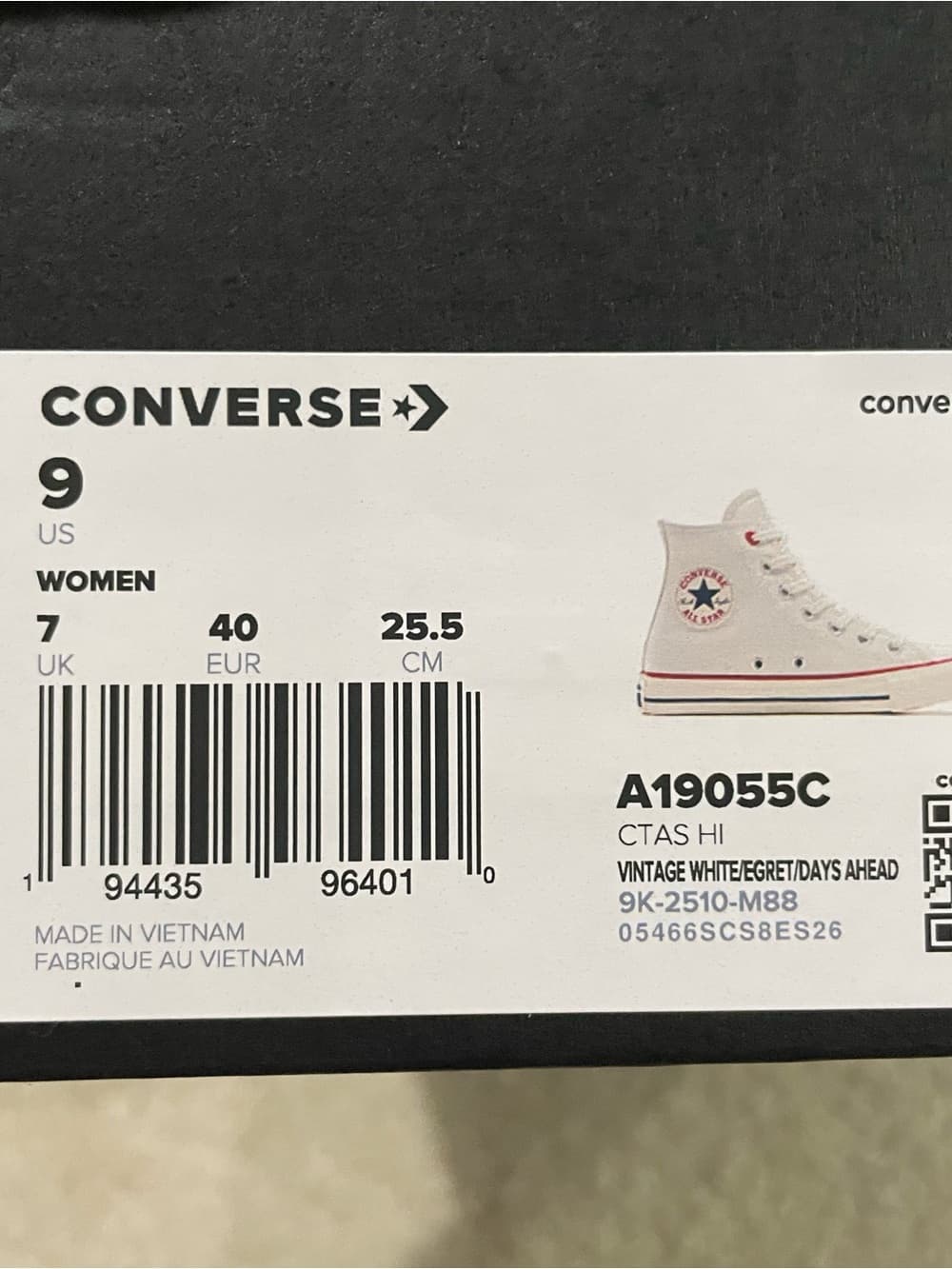 Converse Chuck Taylor Vintage White Heart-Themed Canvas High-Tops Women’s Size 9 - Thumbnail 8