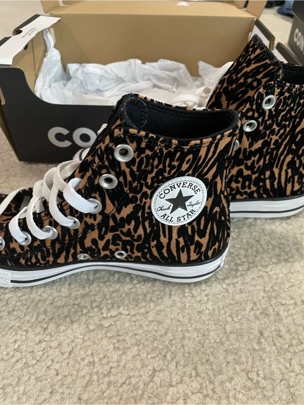 Converse Chuck Taylor Leopard Print High Top Sneakers Womens 6 Mens 4 - Thumbnail 3