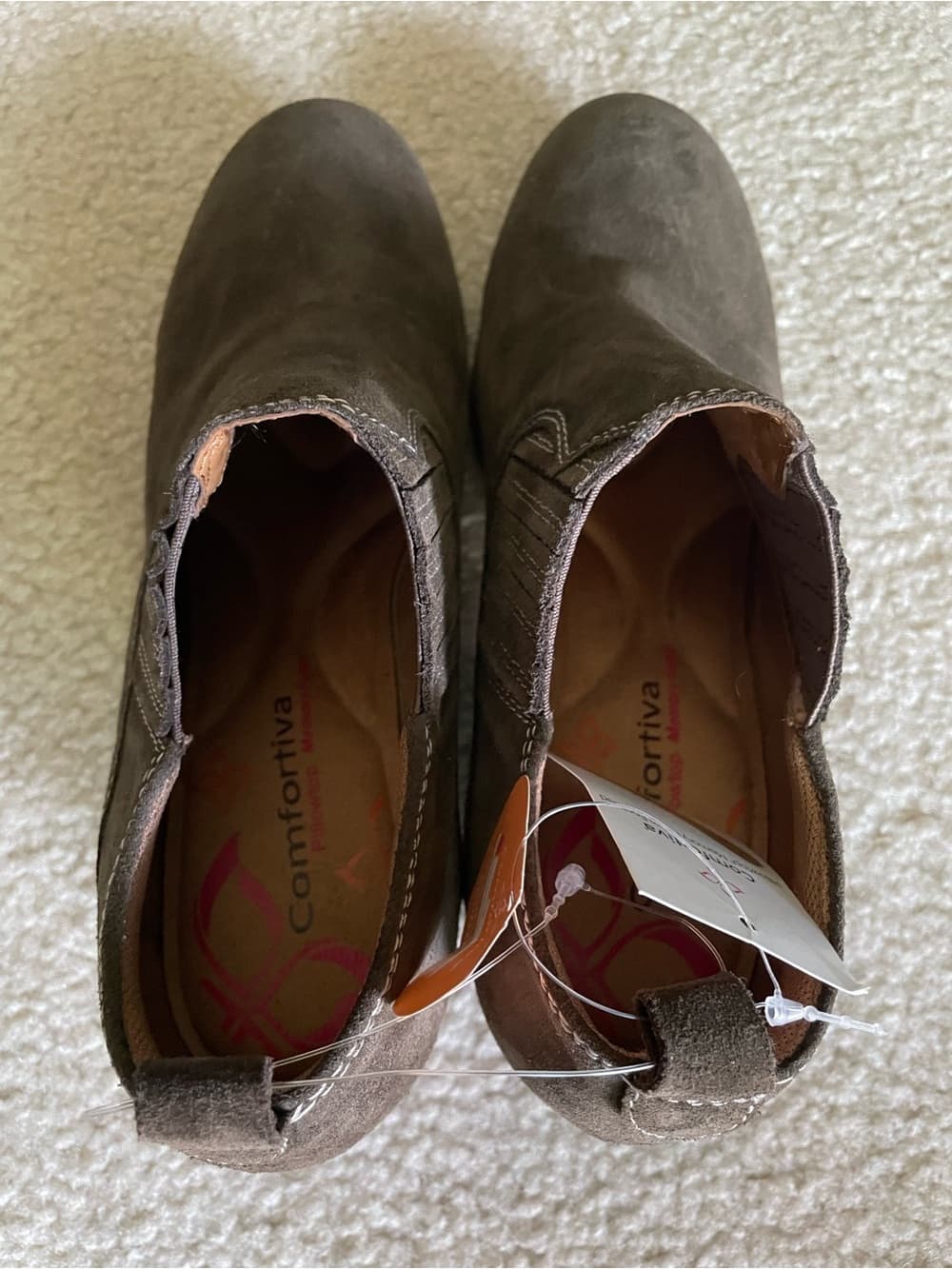 Comfortiva Women’s Brown Suede Ankle Booties with Elastic Panels Size 8.5 NWT - Thumbnail 3
