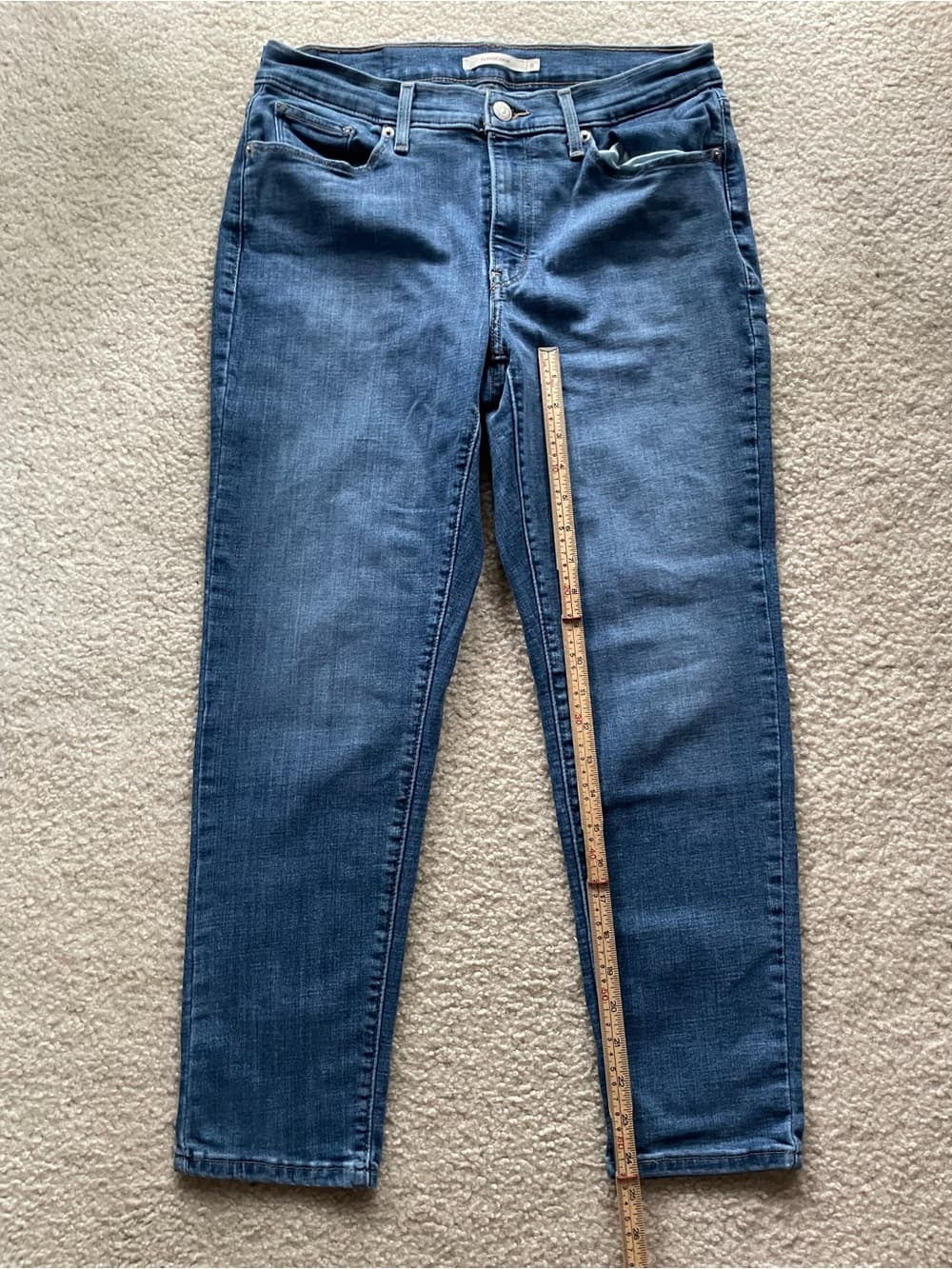 Levi's Classic Crop Ankle Blue Jeans - Women’s Size 8 - Thumbnail 2