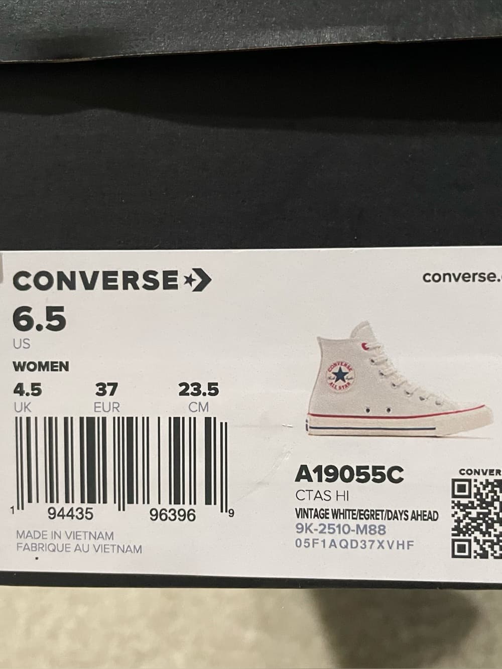 Converse Chuck Taylor Vintage White Heart-Themed Canvas High-Tops Women Size 6.5 - Thumbnail 8