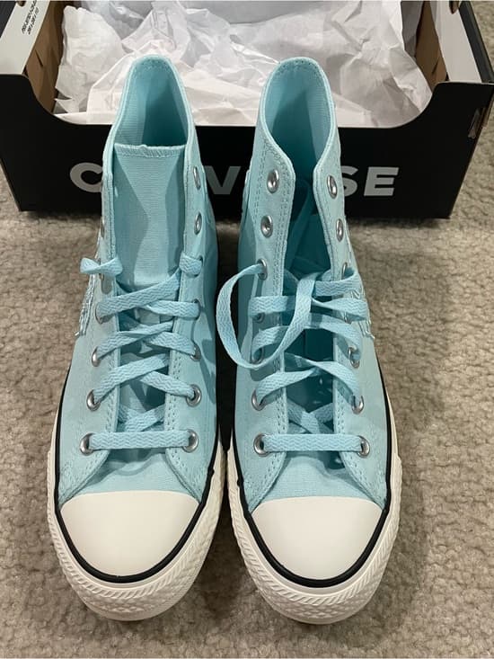 Converse Chuck Taylor Canvas High Top Flower Embroidery Lt Blue Women’s Size 8 - Thumbnail 11