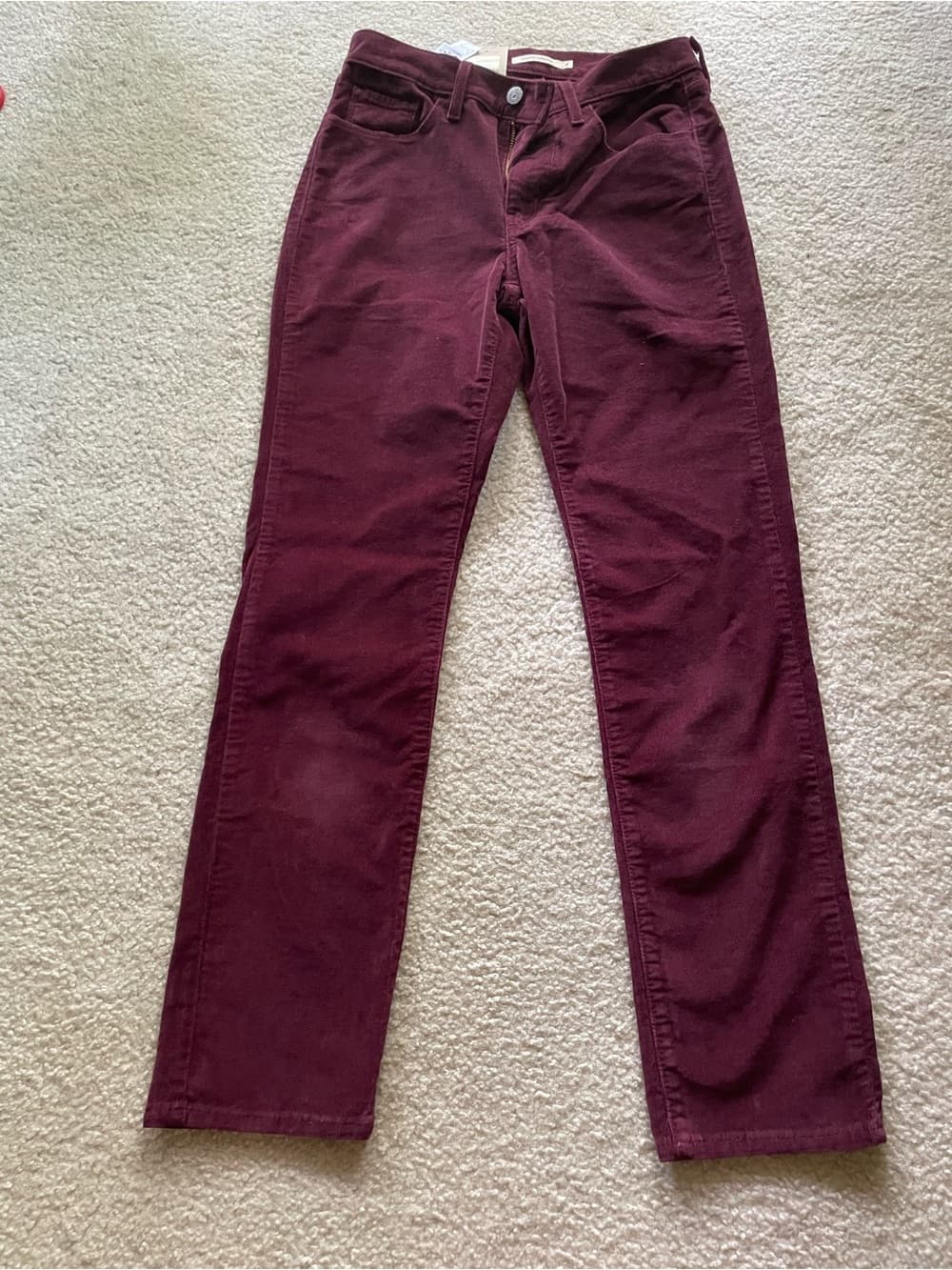 Levi's Classic Straight Leg Burgundy Corduroy Jeans Women’s Size 8 (29x30) NWT - Thumbnail 4