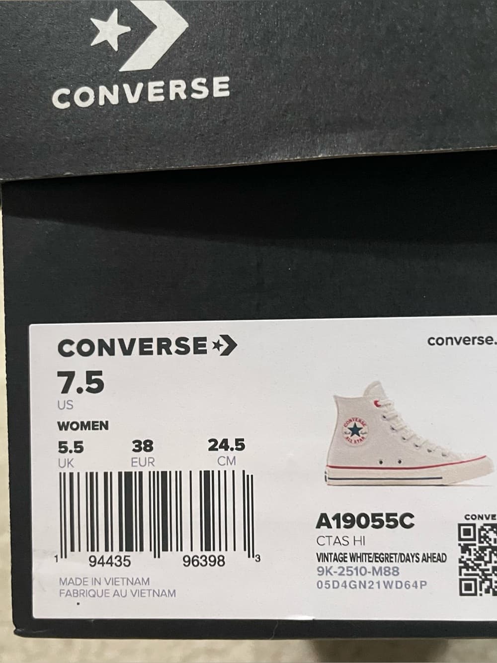 Converse Chuck Taylor Vintage White Heart-Themed Canvas High-Tops Women Size 7.5 - Thumbnail 8