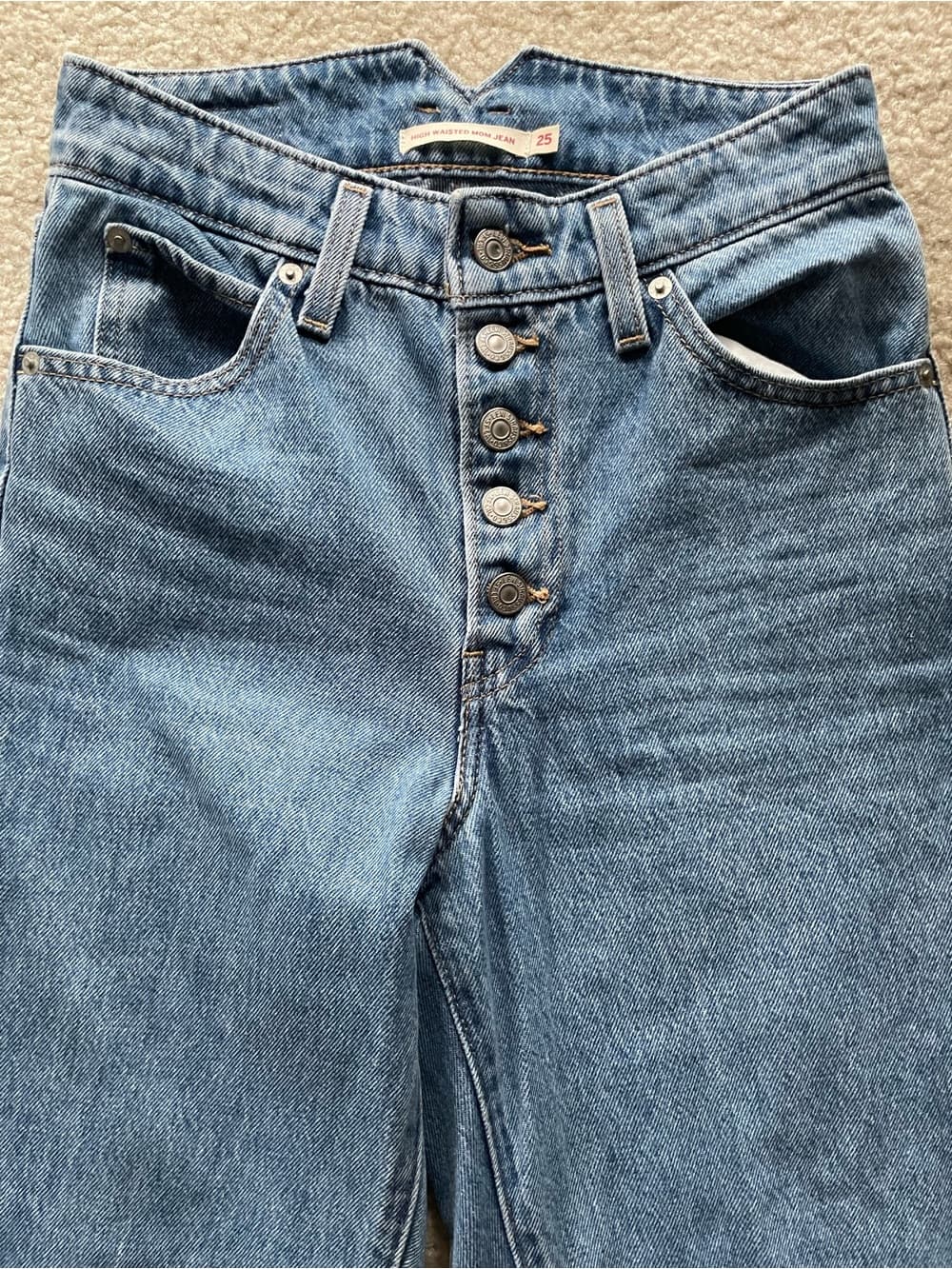 Levi's High Waisted Mom Jeans Light Blue Denim Women’s Size 25 - Thumbnail 10