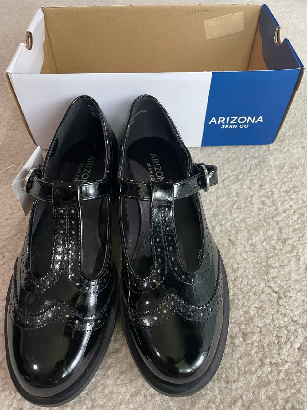Arizona Jean Company Zoya Black Patent T-Strap Women’s Size 7 Medium NWT - Thumbnail 9