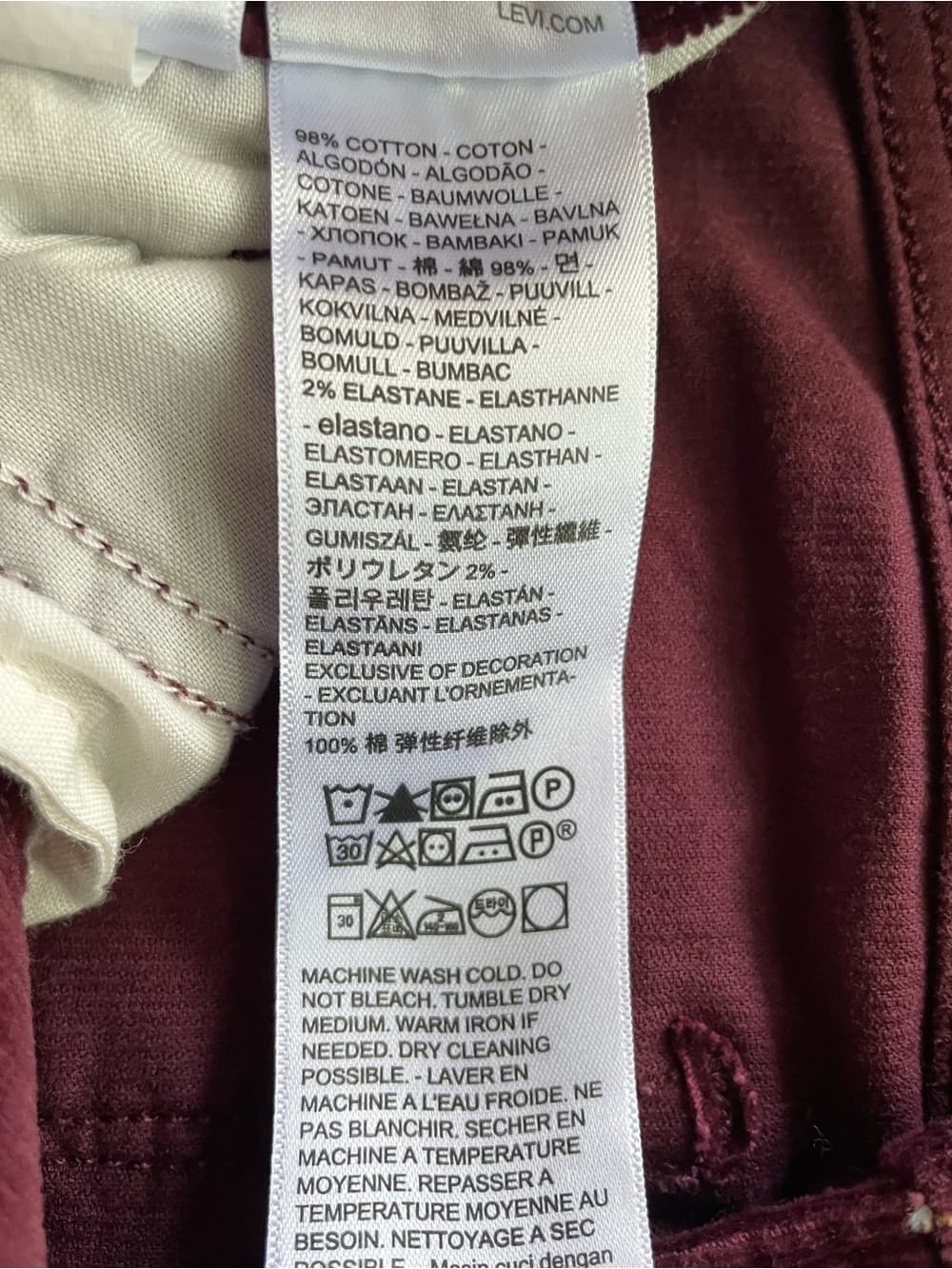 Levi's Straight Leg Burgundy Corduroy Jeans Women’s Size 4 (27x30) NWT - Thumbnail 7
