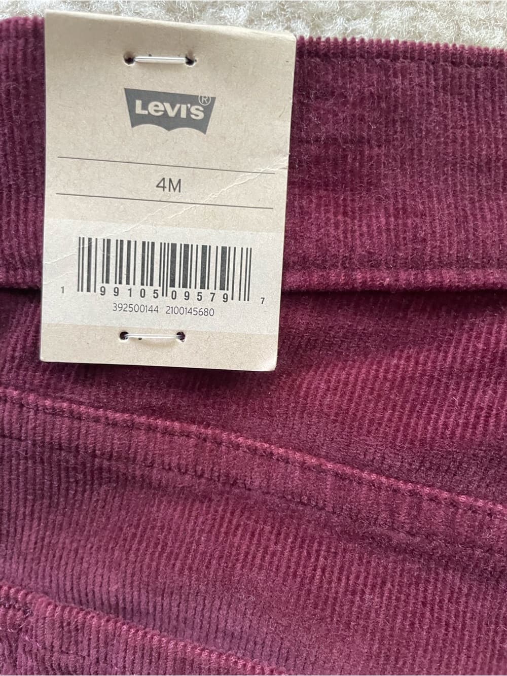 Levi's Straight Leg Burgundy Corduroy Jeans Women’s Size 4 (27x30) NWT - Thumbnail 8