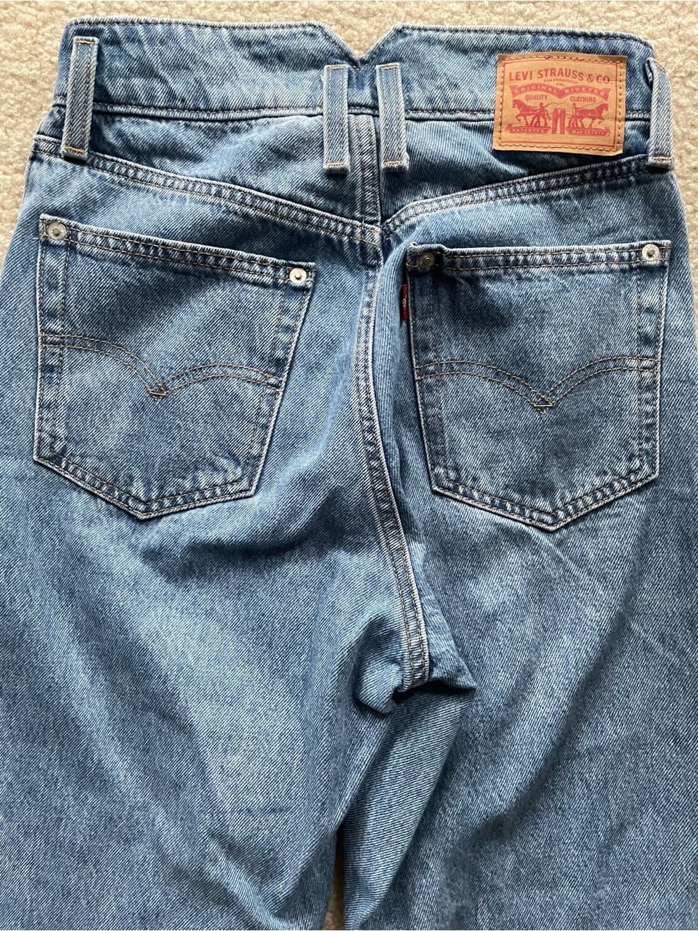 Levi's High Waisted Mom Jeans Light Blue Denim Women’s Size 25 - Thumbnail 7