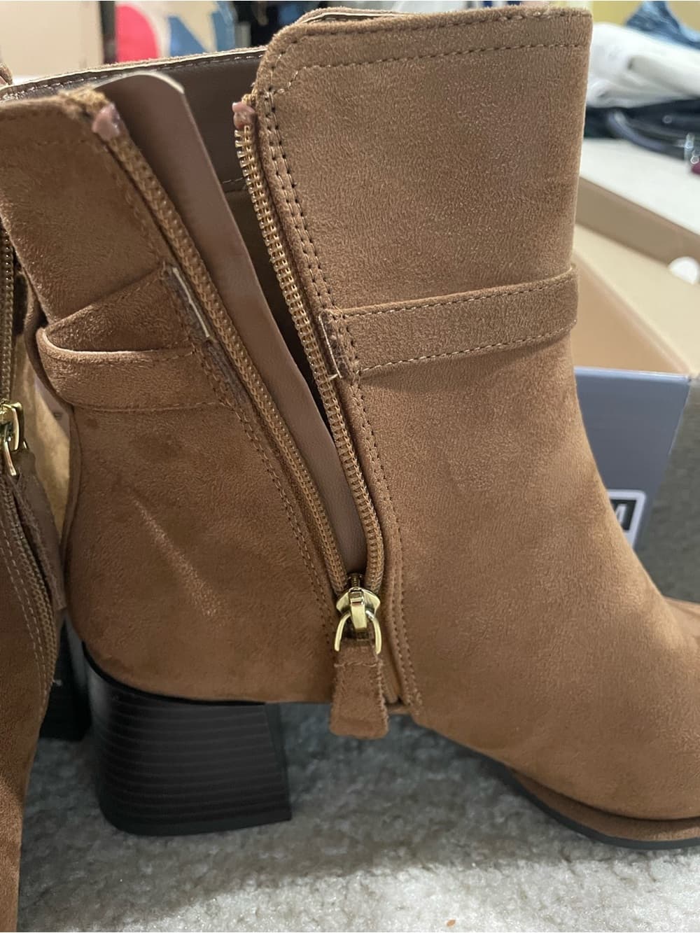 Liz Claiborne Tan/Brown Suede Ankle Boots w Buckle and Side Zip Women’s Size 9 - Thumbnail 7