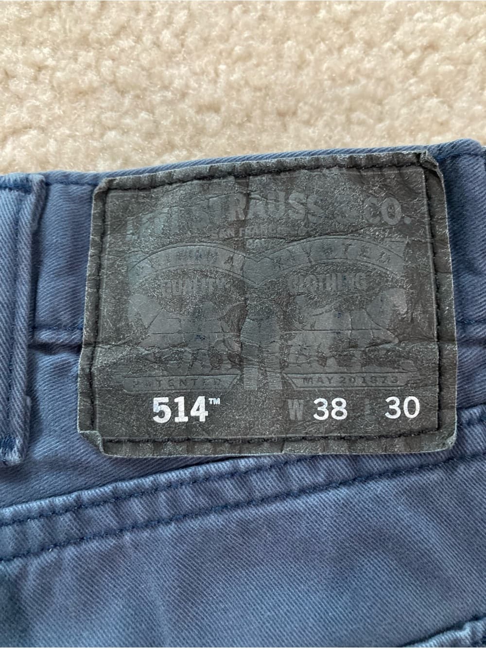 Levi's 514 Straight Jeans in Navy Blue Men’s 38x30. Inseam closer to 28. - Thumbnail 9