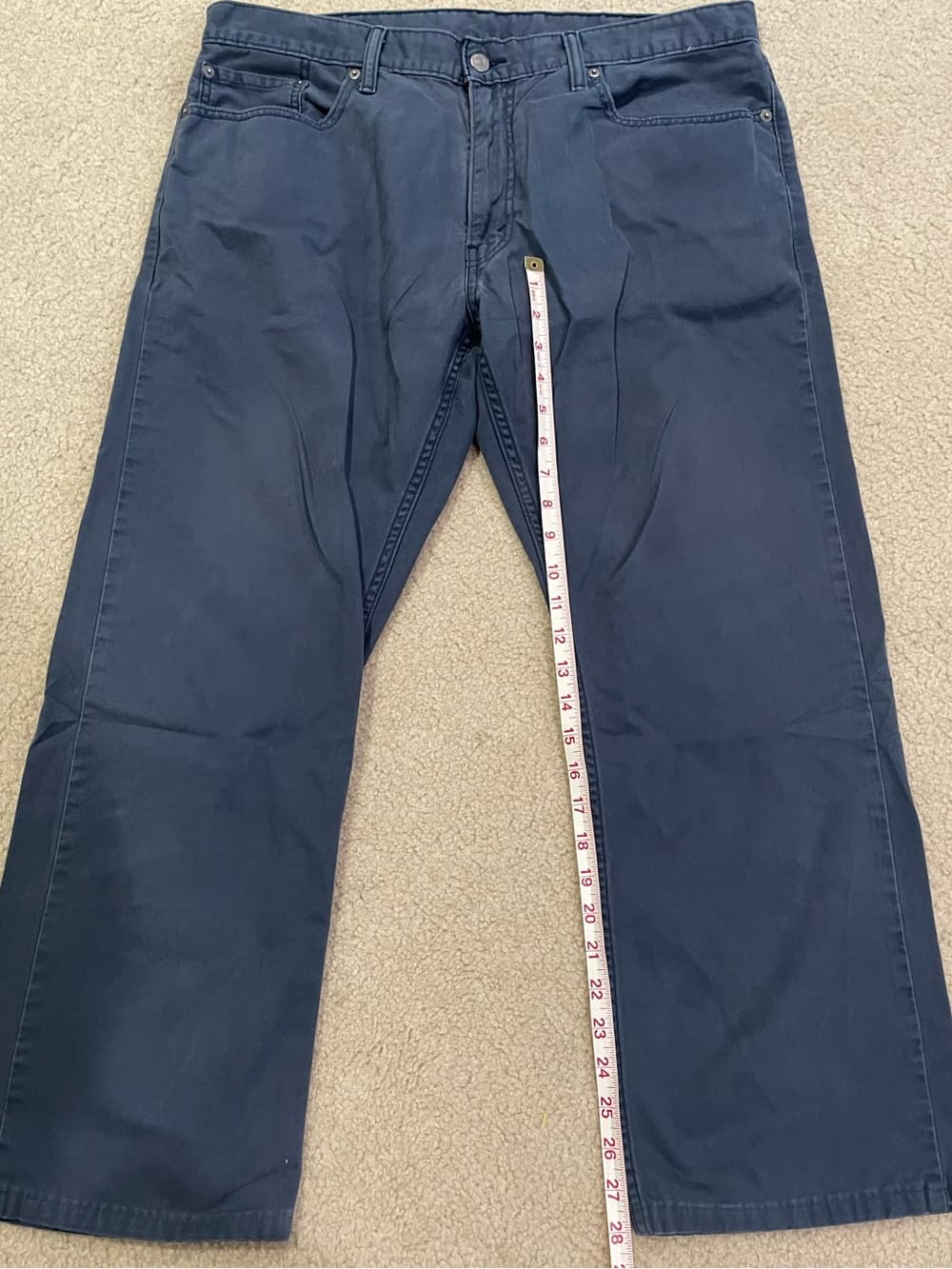 Levi's 514 Straight Jeans in Navy Blue Men’s 38x30. Inseam closer to 28. - Thumbnail 4
