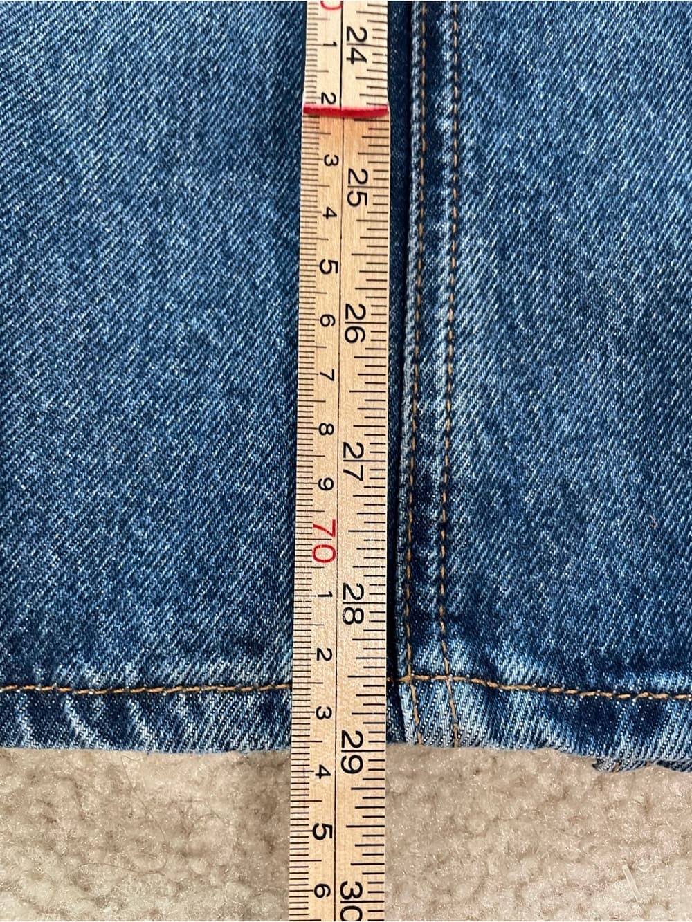 Levi's Blue Denim Pencil Skirt with a Back Slit Women’s 26 NWT - Thumbnail 3