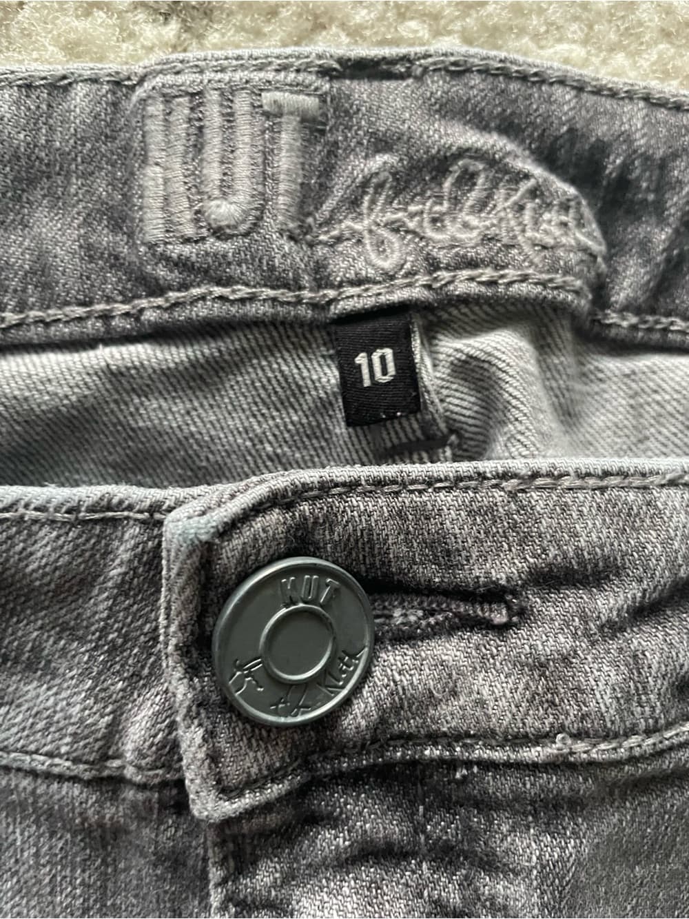 Kut from the Kloth Gray Cropped Ankle Jeans Size 10 Preowned - Thumbnail 4