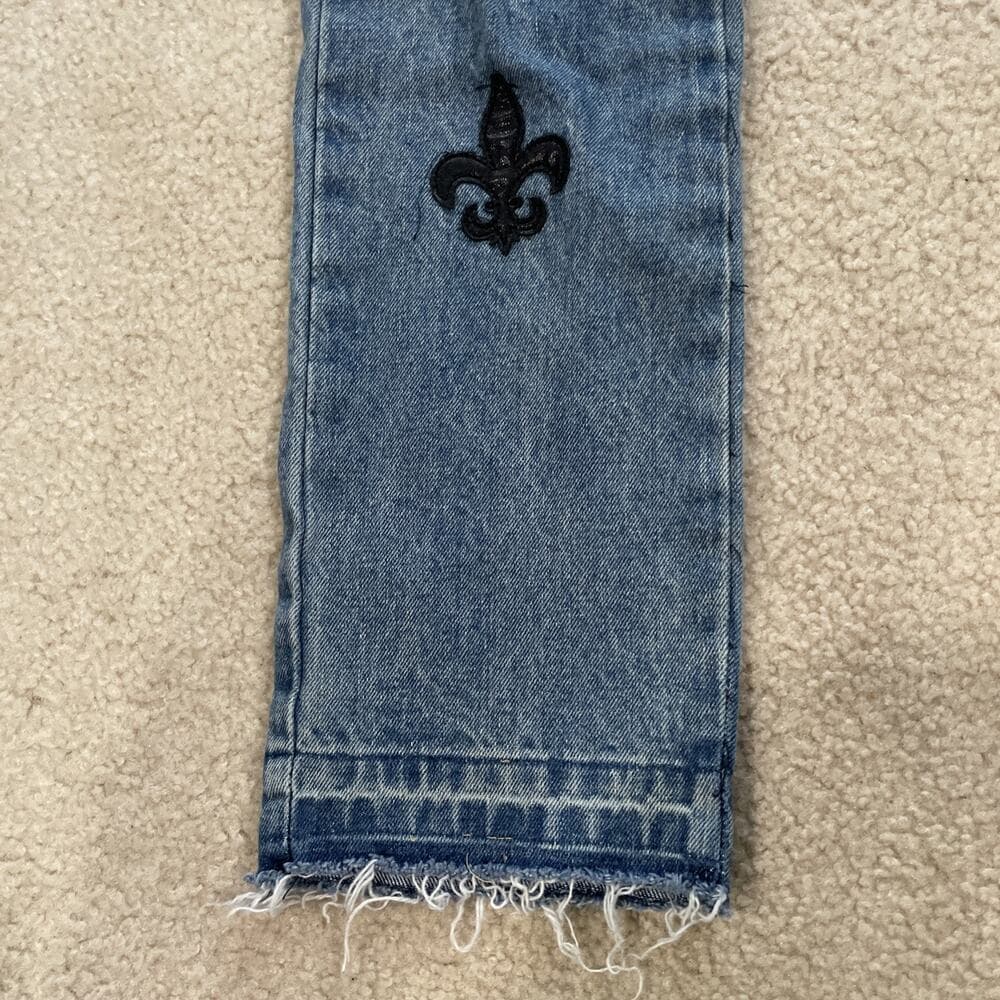MNML 100% Cotton Blue Jeans w Fleur-de-lis Embroidery Womens Size 29 Rough Hem - Thumbnail 3