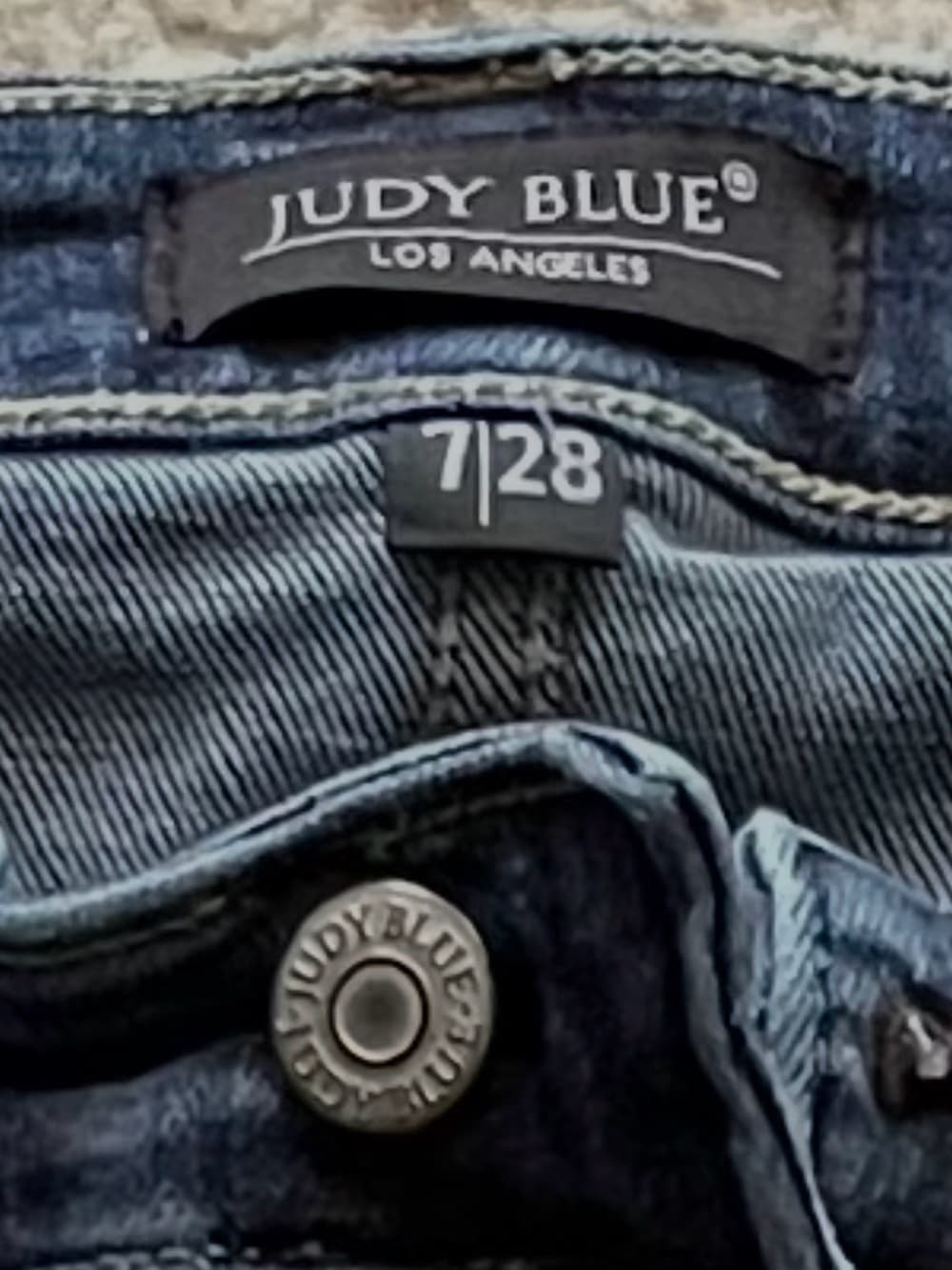 Judy Blue Medium-Dark Blue Distressed Boot Cut Jeans Women’s Size 7/28